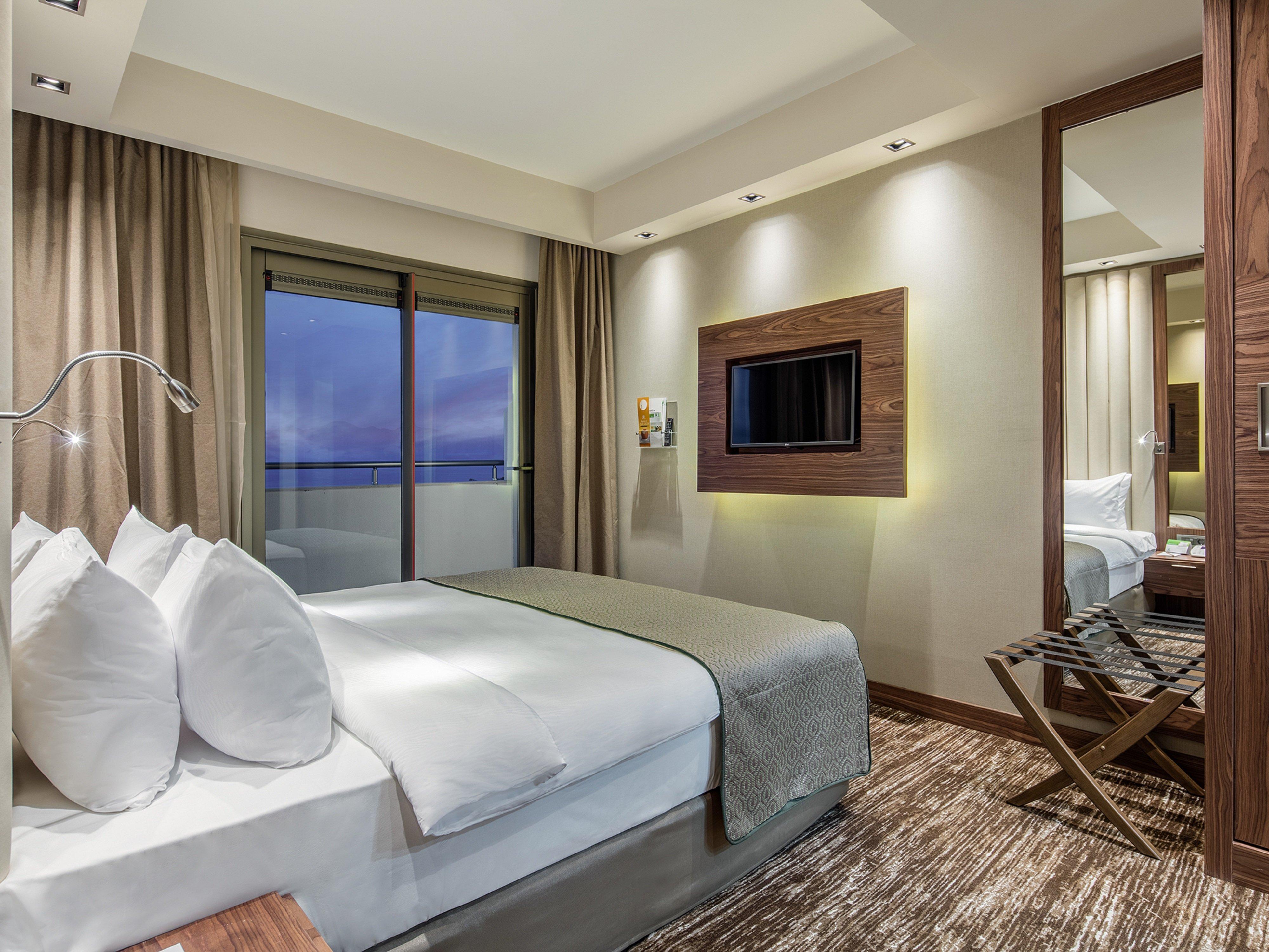Holiday Inn Antalya - Lara, An Ihg Hotel Exteriör bild